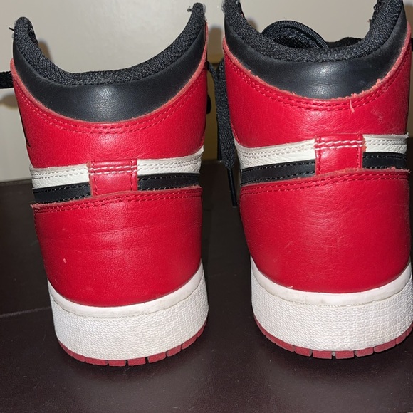 Air Jordan Retro 1 Women’s 7 Kids 5.5Y - Picture 5 of 6